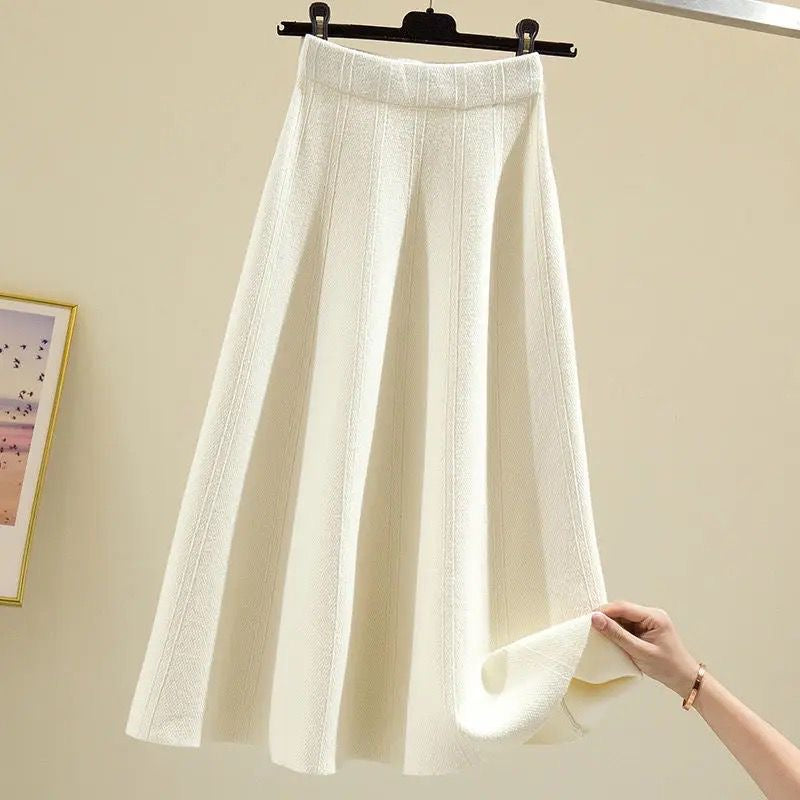 Lebia Statement Woolen Pleated Skirt