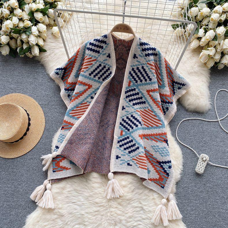 Violetta Vintage warm knitted Capes - Alamode By Akanksha