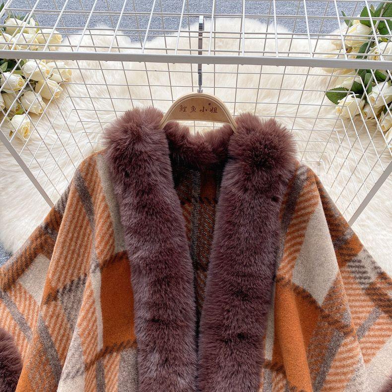 Leora Premium Winter Capes with Fur Detailing