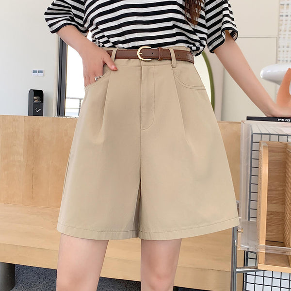 Sutton Statement Shorts With Belt In Khaki