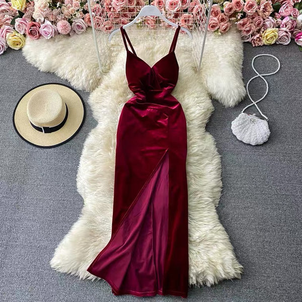 Trendy Velvet Dresses for Women Online at a la mode