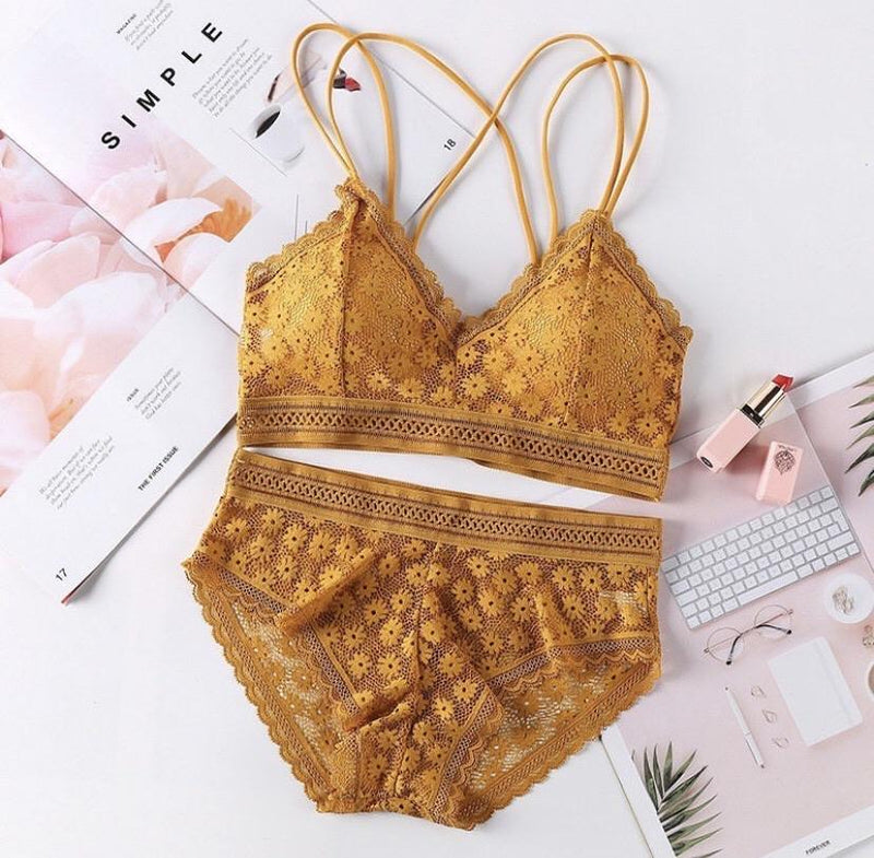 Derby Lingerie Set - Alamode By Akanksha